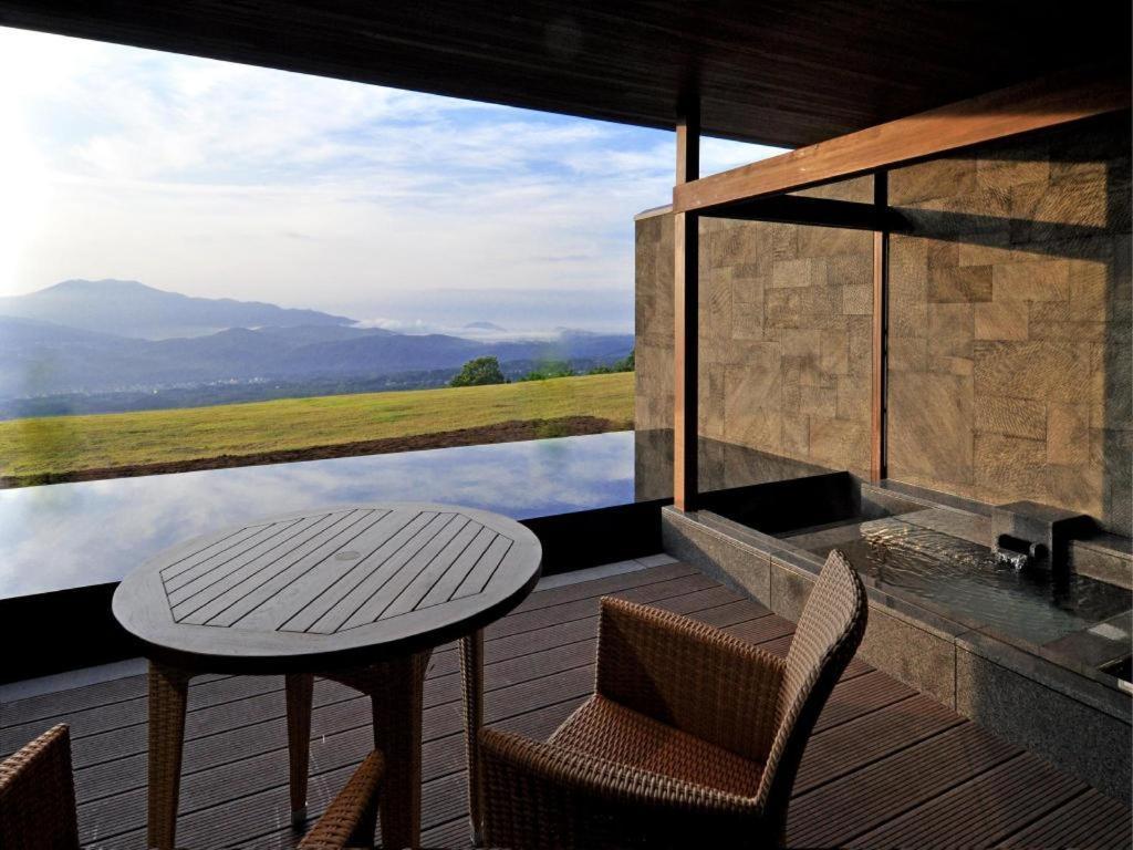 Akakura Kanko Hotel Миоко Екстериор снимка