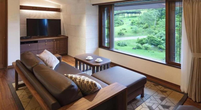 Akakura Kanko Hotel Миоко Екстериор снимка